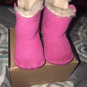 Infant / Toddler Pink Ugg Boots . 2/3